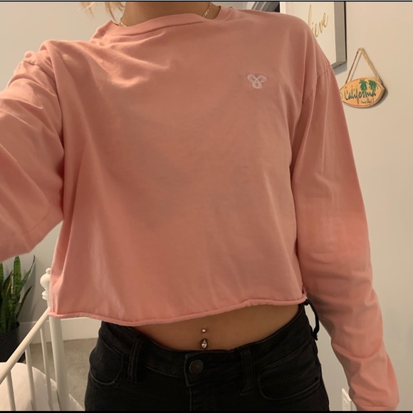 Aritzia TNA Long- Sleeve - Picture 2 of 4